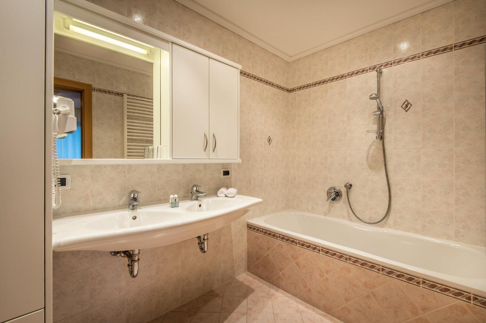 Chalet Prades Dolomiti Lodges لا فيلا المظهر الخارجي الصورة
