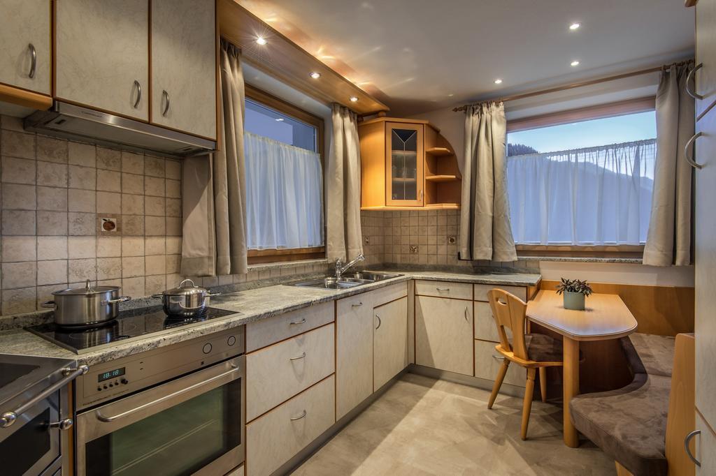 Chalet Prades Dolomiti Lodges لا فيلا الغرفة الصورة