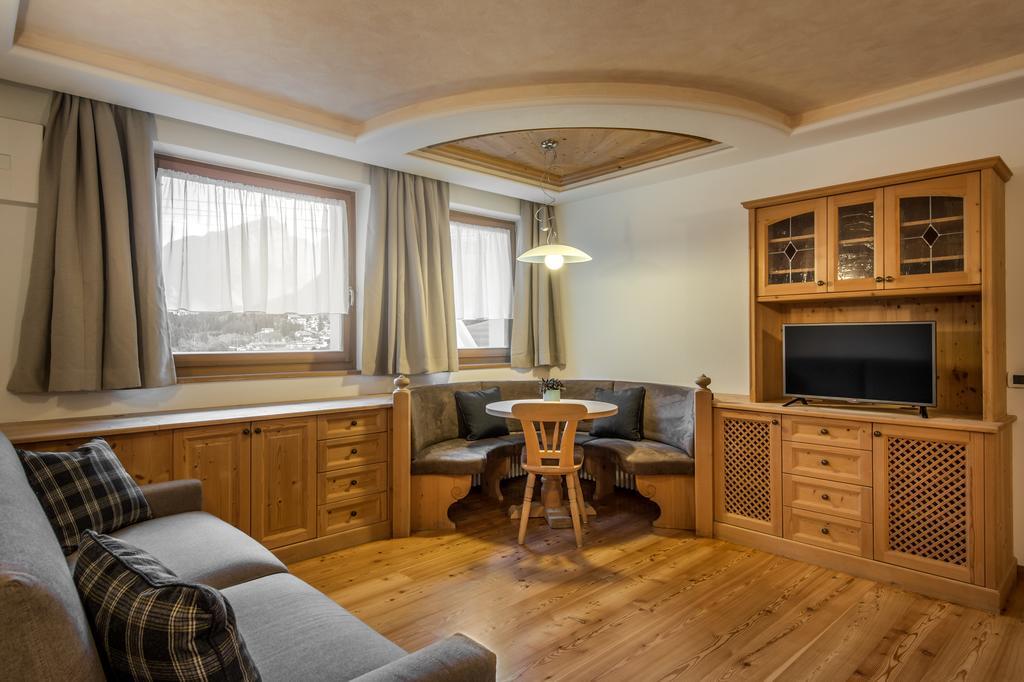 Chalet Prades Dolomiti Lodges لا فيلا الغرفة الصورة